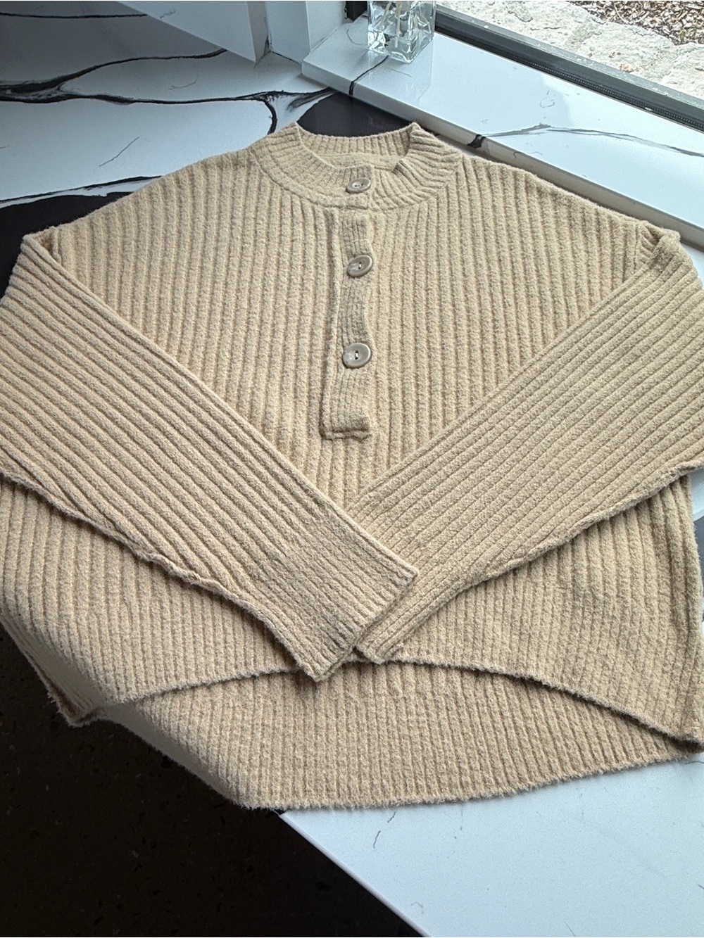 FREE PEOPLE COCOA RIB HENLEY SIZE SMALL IN SUGAR COOKIE COLOR HI/LO STYLE - Picture 9 of 9